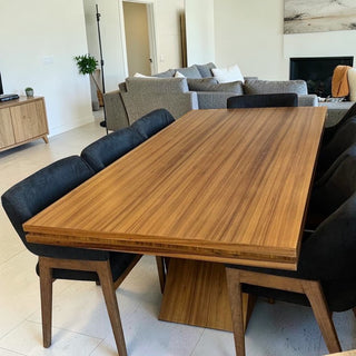 Mesa de Comedor Yakarta 8P 2M Chapa Parota