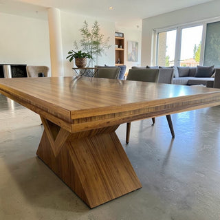 Mesa de Comedor Yakarta 8P 2M Chapa Parota