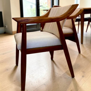 Silla Samna Parota